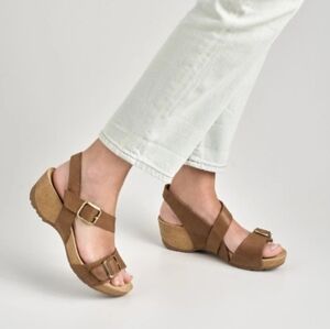 🤎🔹️DANSKO 🔹️Tan Nubuck  Leather Trinity Women's Comfort Sandals